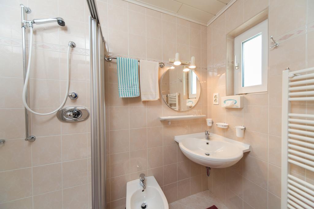 Kedul Lodge Santa Cristina Val Gardena Zimmer foto